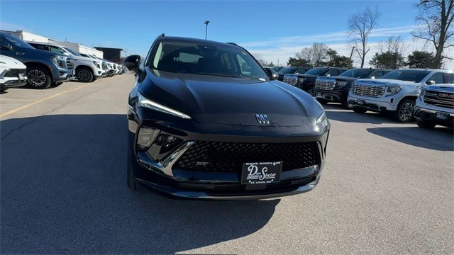 Buick Envision Vehicle Full-screen Gallery Image 03