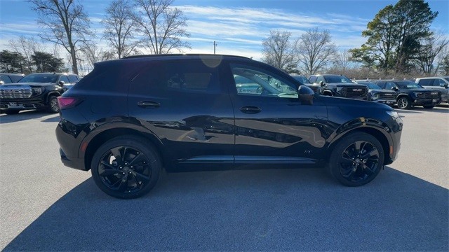 Buick Envision Vehicle Full-screen Gallery Image 09