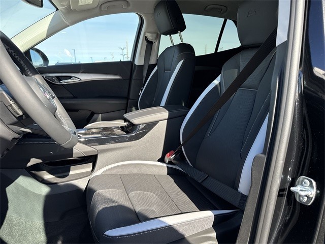 Buick Envision Vehicle Full-screen Gallery Image 11