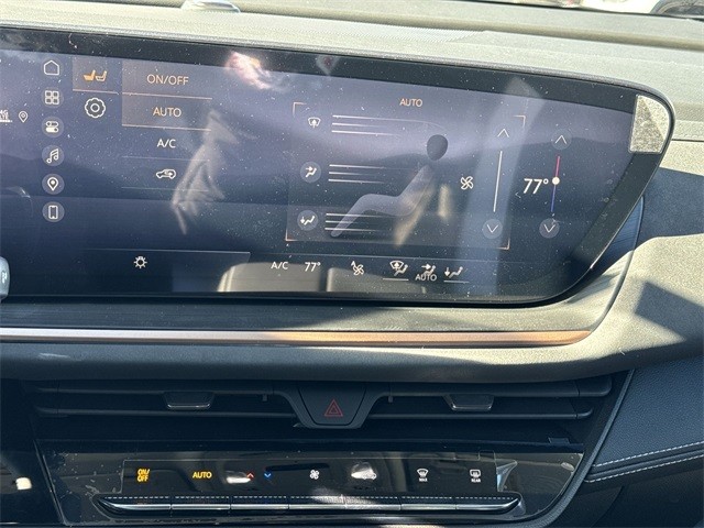 Buick Envision Vehicle Full-screen Gallery Image 19