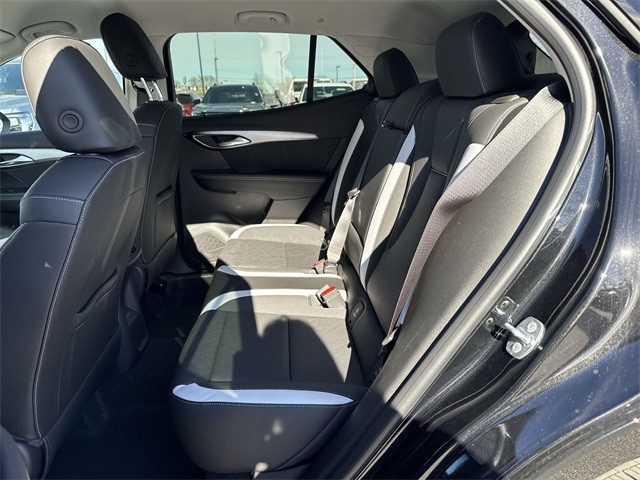 Buick Envision Vehicle Full-screen Gallery Image 22