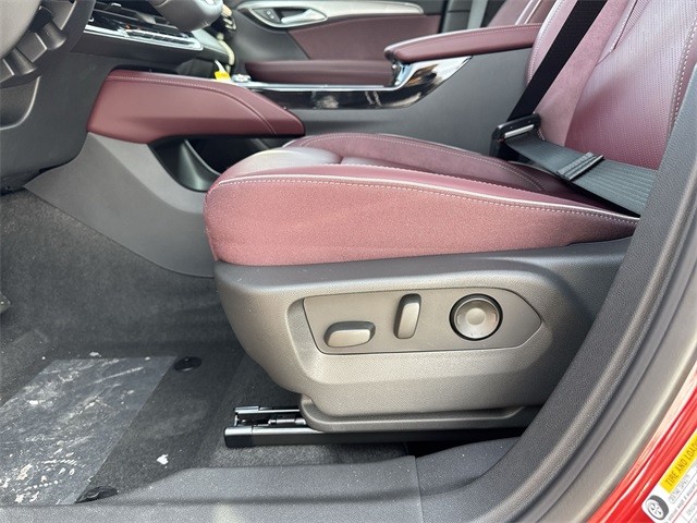 Buick Envision Vehicle Full-screen Gallery Image 12