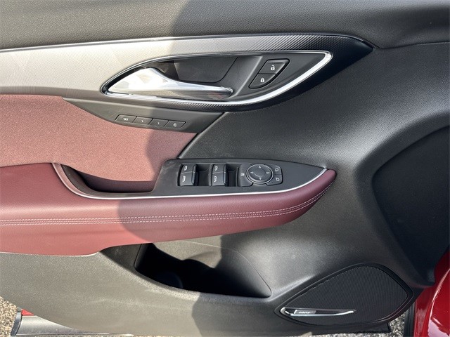 Buick Envision Vehicle Full-screen Gallery Image 13