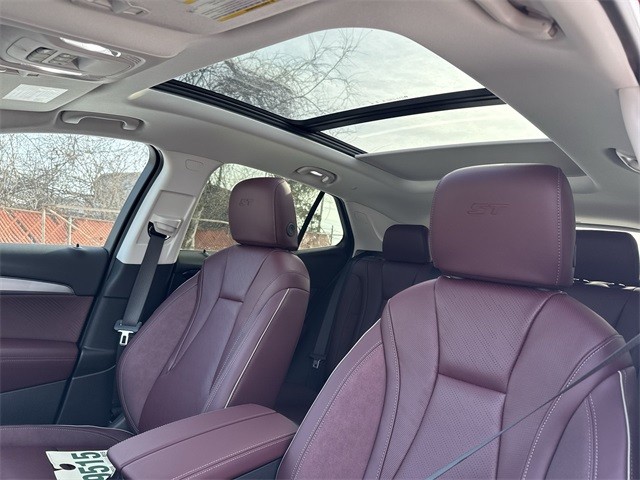 Buick Envision Vehicle Full-screen Gallery Image 22