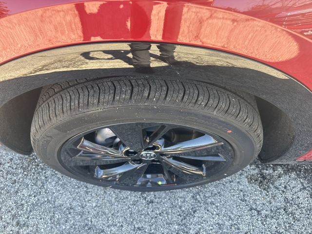 Buick Envision Vehicle Full-screen Gallery Image 10