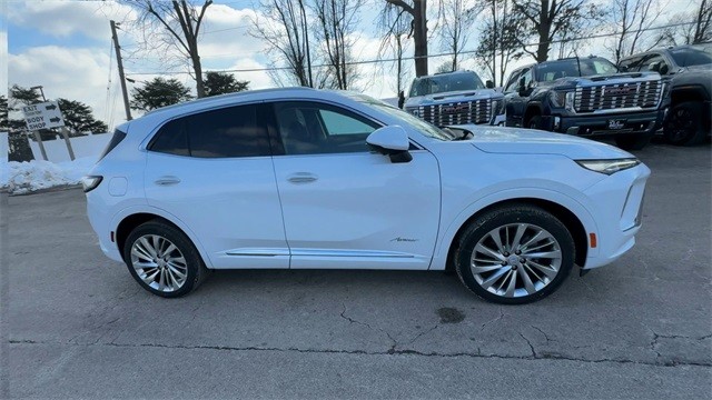 Buick Envision Vehicle Full-screen Gallery Image 09