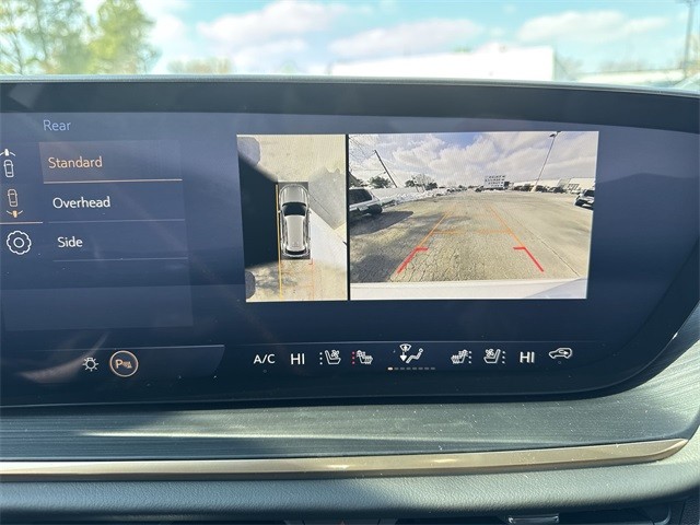 Buick Envision Vehicle Full-screen Gallery Image 17