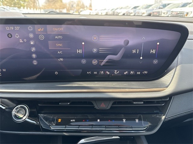 Buick Envision Vehicle Full-screen Gallery Image 19