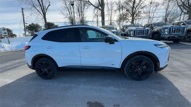 Buick Envision Vehicle Full-screen Gallery Image 09