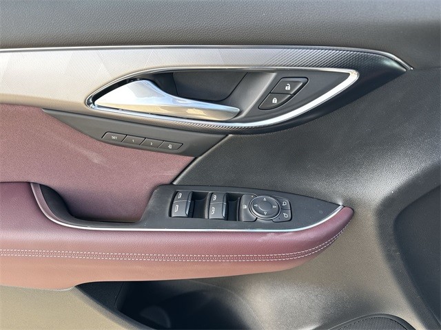Buick Envision Vehicle Full-screen Gallery Image 13