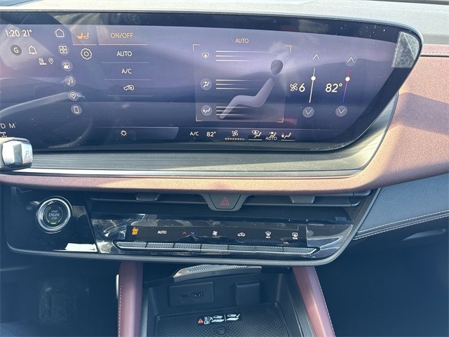 Buick Envision Vehicle Full-screen Gallery Image 19