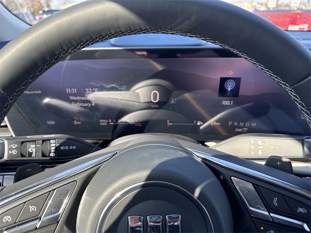 Buick Envision Vehicle Full-screen Gallery Image 11