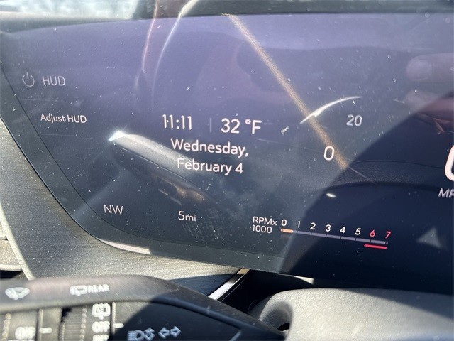 Buick Envision Vehicle Full-screen Gallery Image 12