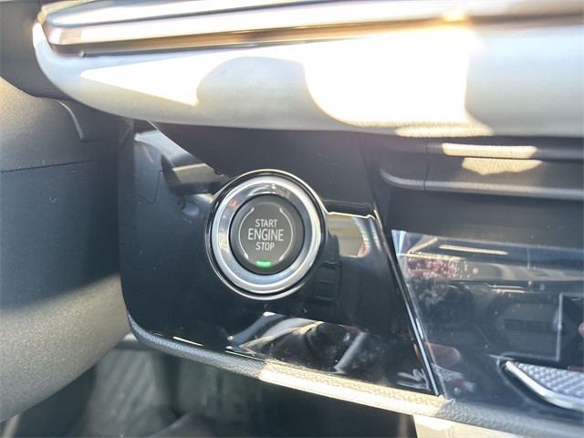 Buick Envision Vehicle Full-screen Gallery Image 16