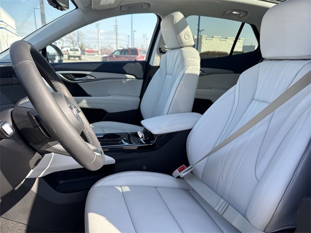 Buick Envision Vehicle Full-screen Gallery Image 19