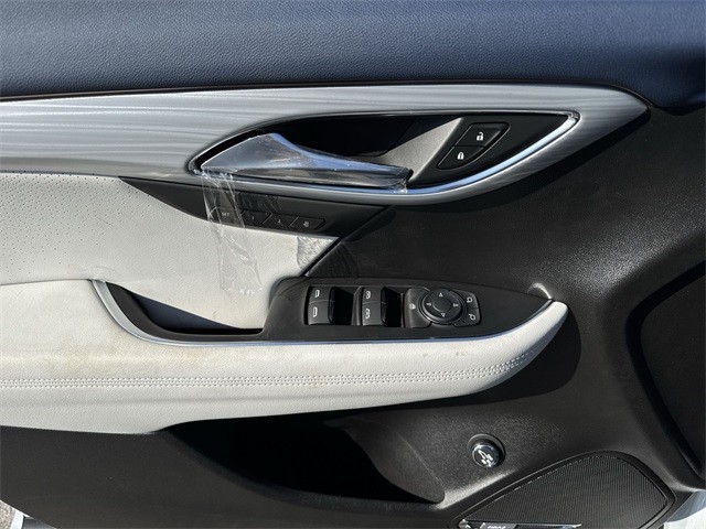 Buick Envision Vehicle Full-screen Gallery Image 22