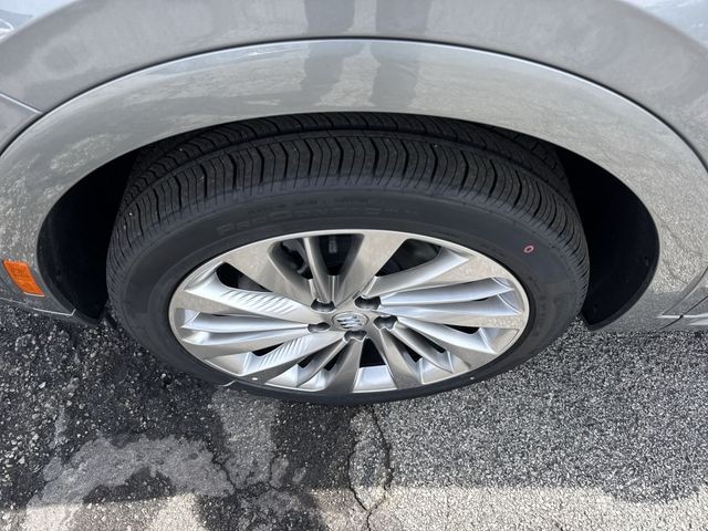 Buick Envision Vehicle Full-screen Gallery Image 10