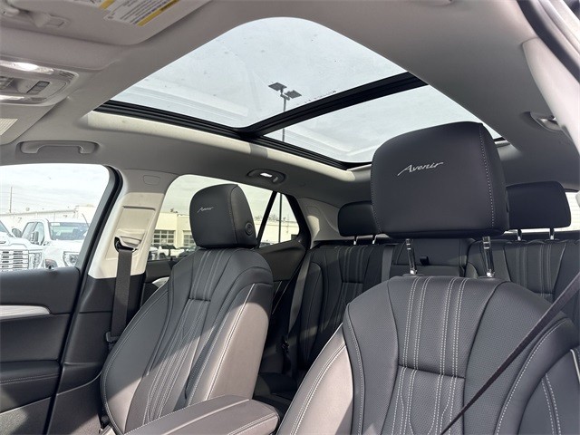 Buick Envision Vehicle Full-screen Gallery Image 21