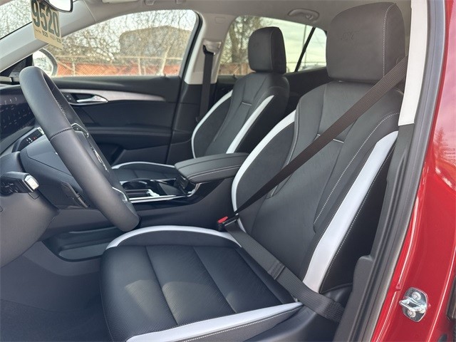 Buick Envision Vehicle Full-screen Gallery Image 11