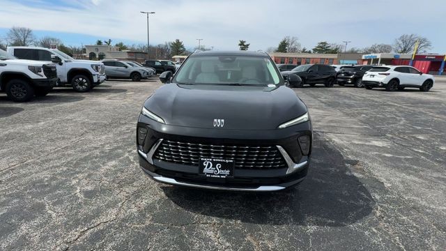 Buick Envision Vehicle Full-screen Gallery Image 03