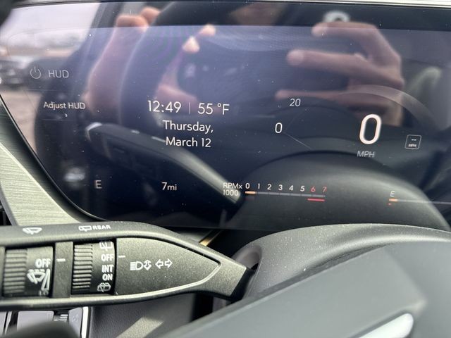 Buick Envision Vehicle Full-screen Gallery Image 15