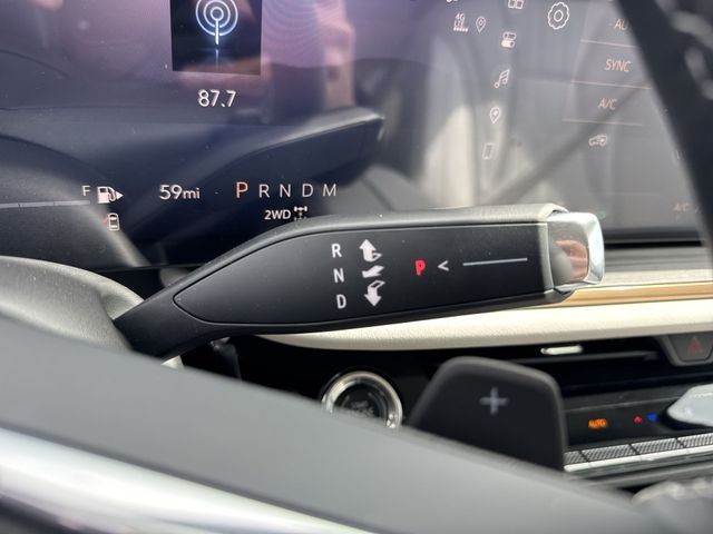 Buick Envision Vehicle Full-screen Gallery Image 20