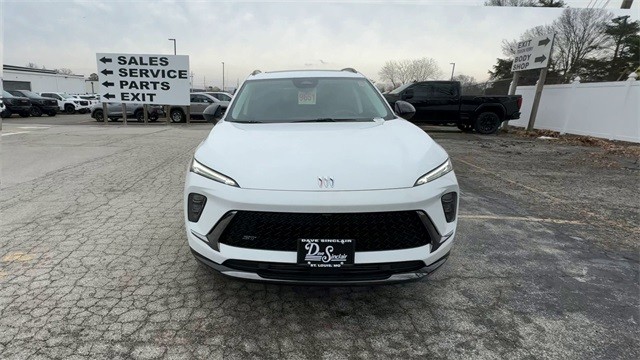 Buick Envision Vehicle Full-screen Gallery Image 03