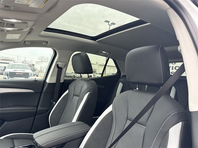 Buick Envision Vehicle Full-screen Gallery Image 22