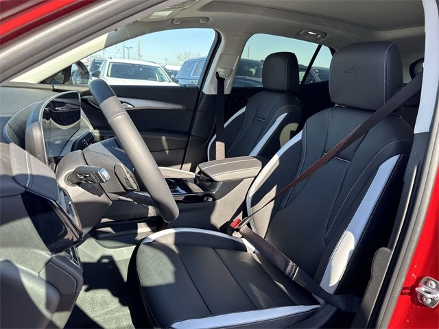 Buick Envision Vehicle Full-screen Gallery Image 11