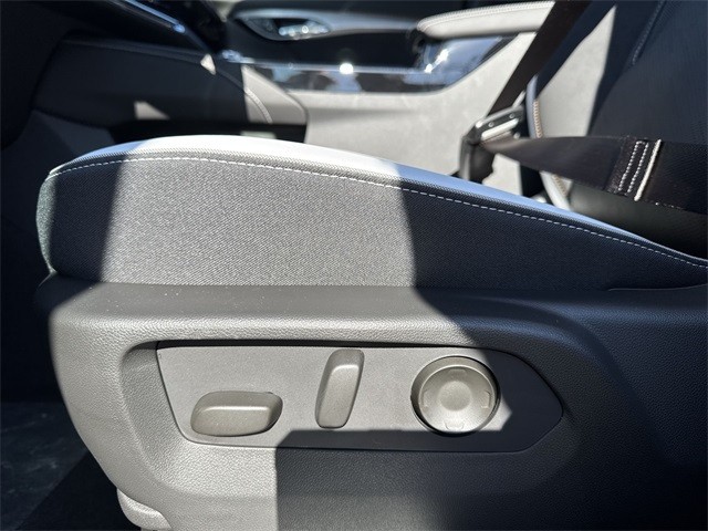 Buick Envision Vehicle Full-screen Gallery Image 12