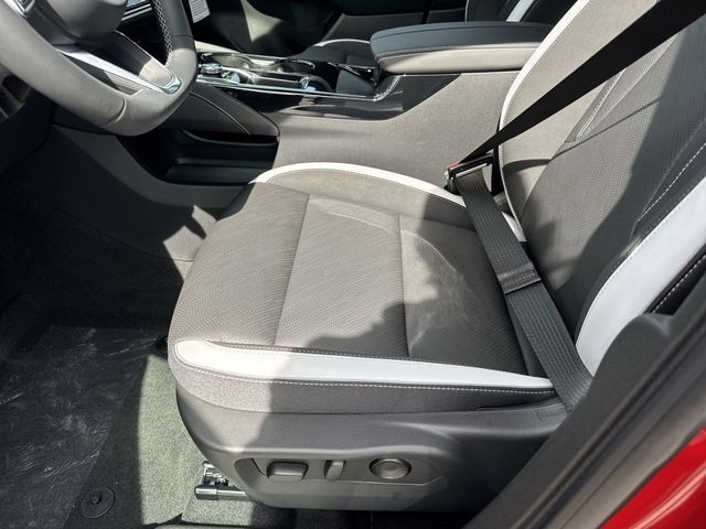 Buick Envision Vehicle Full-screen Gallery Image 12