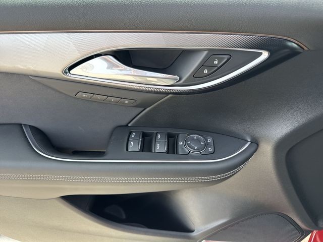 Buick Envision Vehicle Full-screen Gallery Image 13