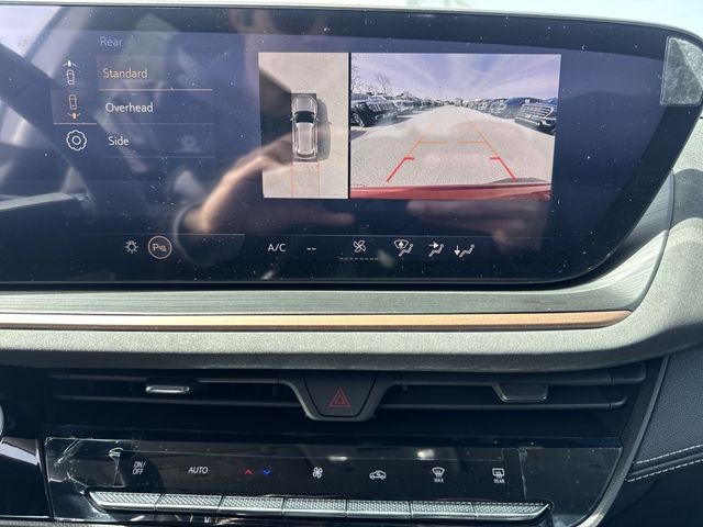 Buick Envision Vehicle Full-screen Gallery Image 17