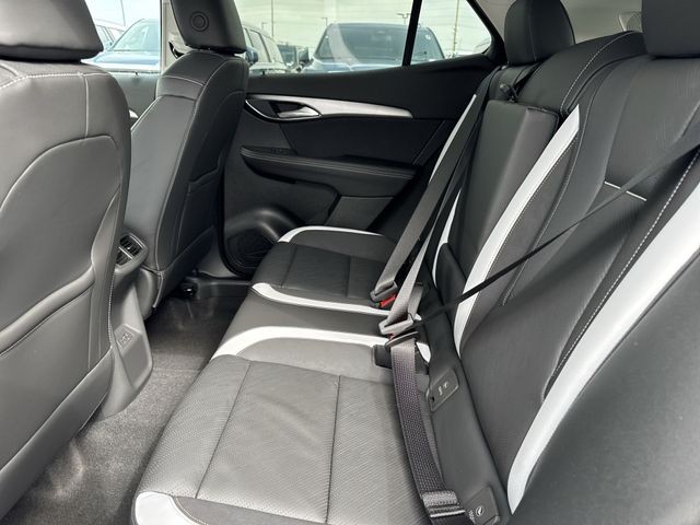 Buick Envision Vehicle Full-screen Gallery Image 22