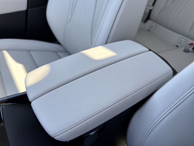 Buick Envision Vehicle Full-screen Gallery Image 21