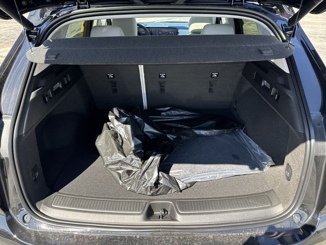 Buick Envision Vehicle Full-screen Gallery Image 24