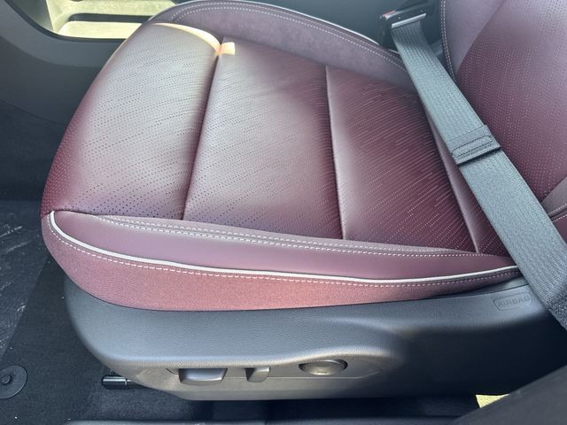 Buick Envision Vehicle Full-screen Gallery Image 12