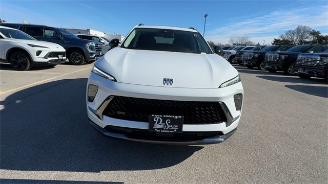 Buick Envision Vehicle Full-screen Gallery Image 03