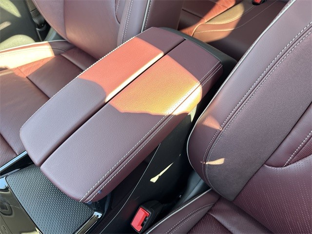 Buick Envision Vehicle Full-screen Gallery Image 21