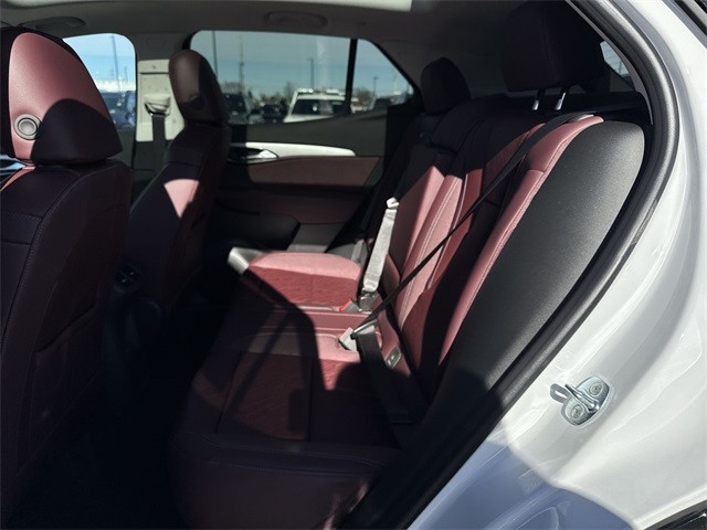 Buick Envision Vehicle Full-screen Gallery Image 23