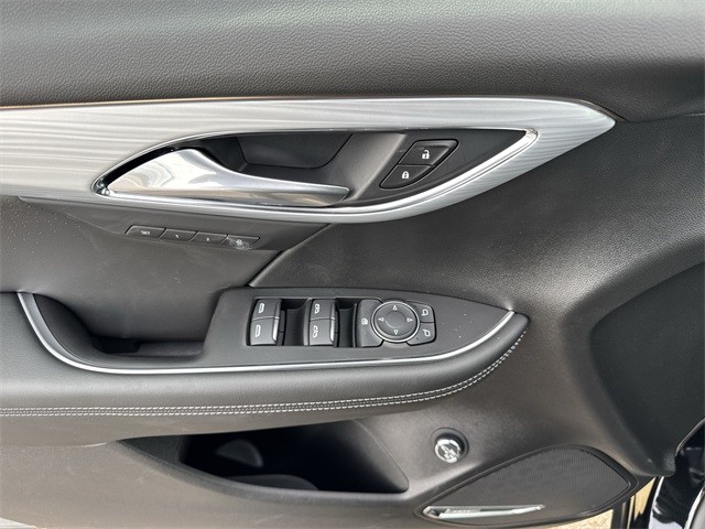 Buick Envision Vehicle Full-screen Gallery Image 13