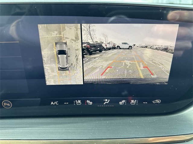 Buick Envision Vehicle Full-screen Gallery Image 17