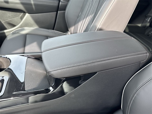 Buick Envision Vehicle Full-screen Gallery Image 21