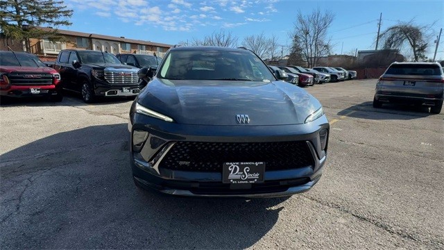 Buick Envision Vehicle Full-screen Gallery Image 03