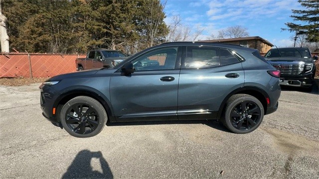 Buick Envision Vehicle Full-screen Gallery Image 05