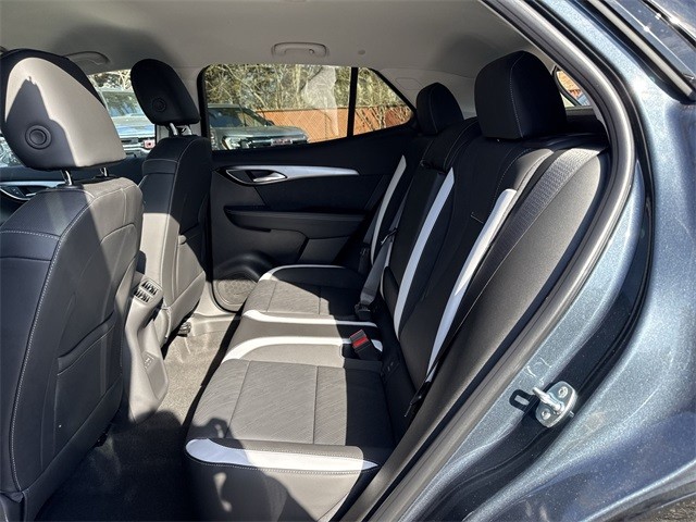 Buick Envision Vehicle Full-screen Gallery Image 22