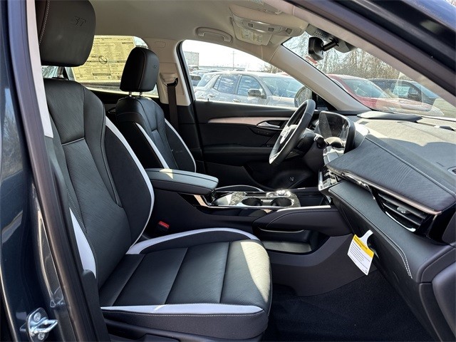 Buick Envision Vehicle Full-screen Gallery Image 24