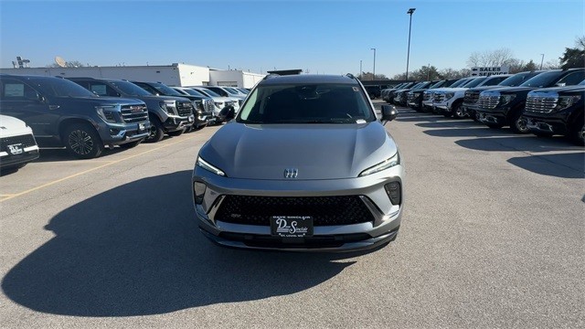 Buick Envision Vehicle Full-screen Gallery Image 03