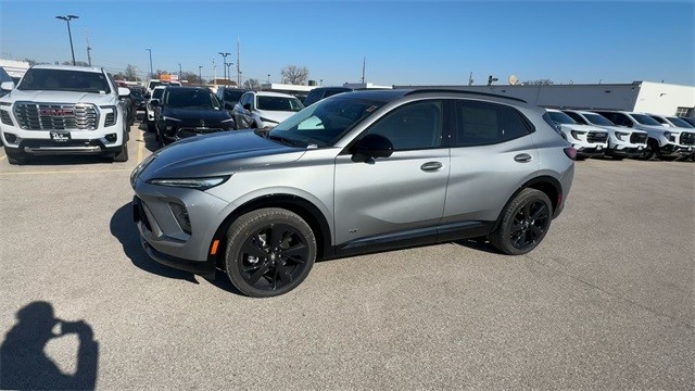 Buick Envision Vehicle Full-screen Gallery Image 04