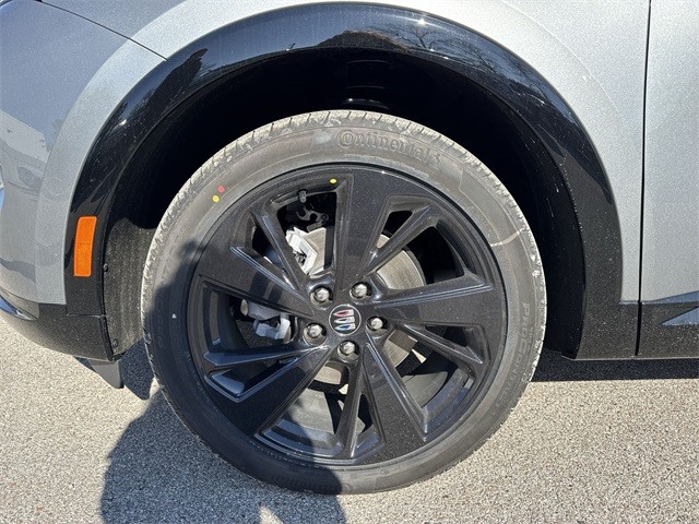 Buick Envision Vehicle Full-screen Gallery Image 10